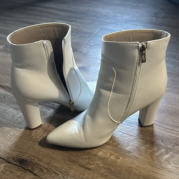 IDIFU women’s white ankle boots - Picture 4 of 4